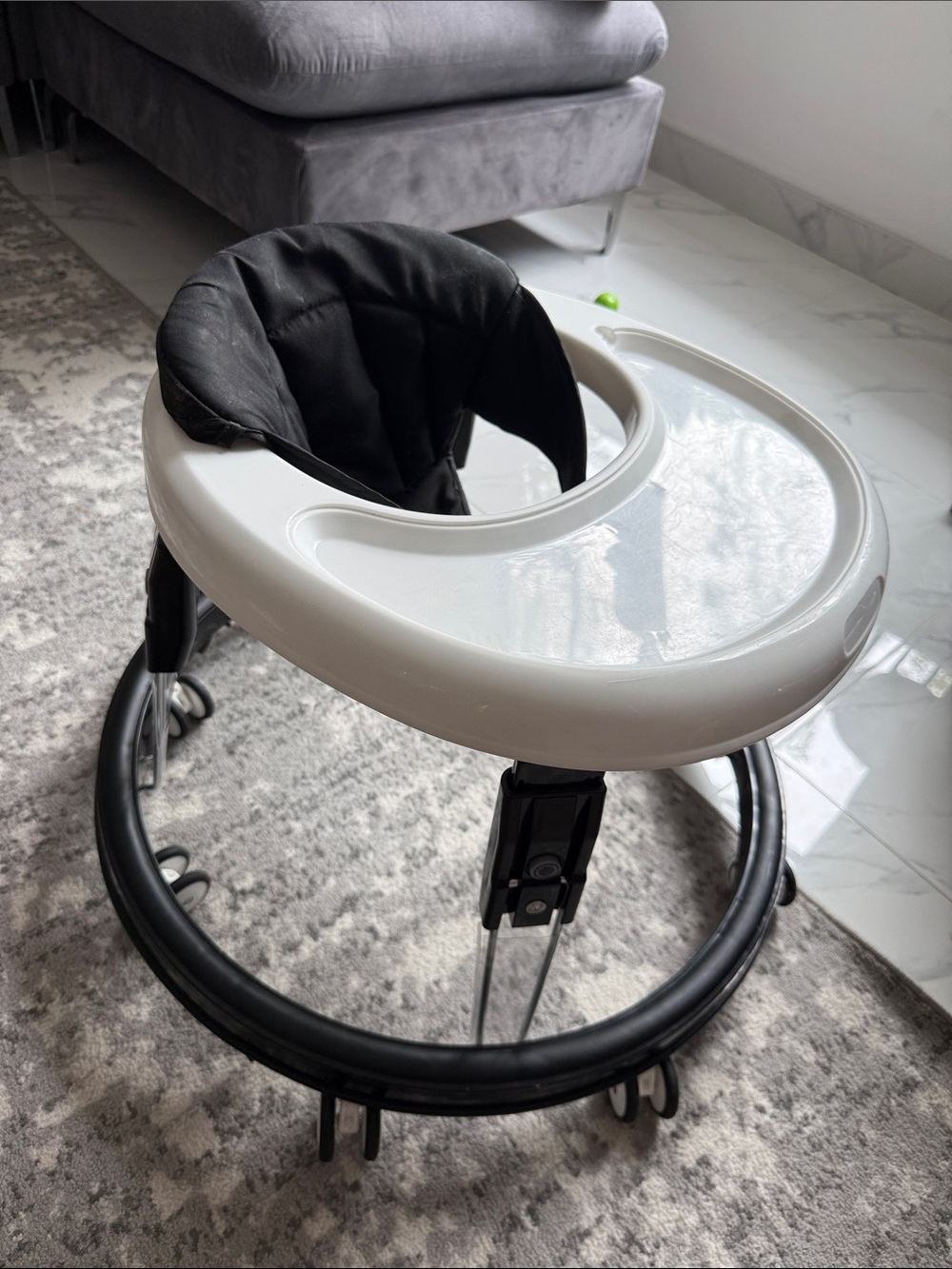 Foldable Baby Walker with White Tray - Picture 4 of 4